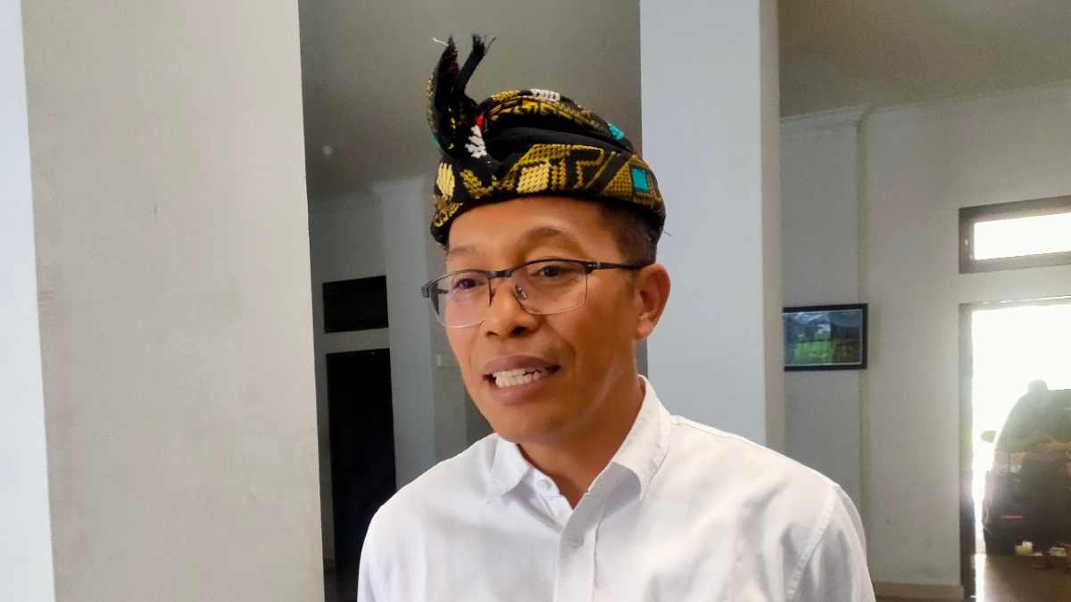 Foto : Drs. HM Juaini Taofik, M.AP Sekda Lotim (dok; Arul/PorosLombok)
