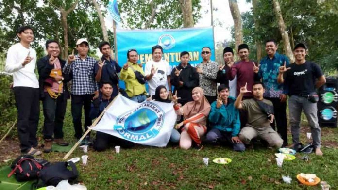Foto : Pemuda Kecamatan Aikmel saat pembentukan Forum Masyarakat aikmel (Formal) (dok:ist)