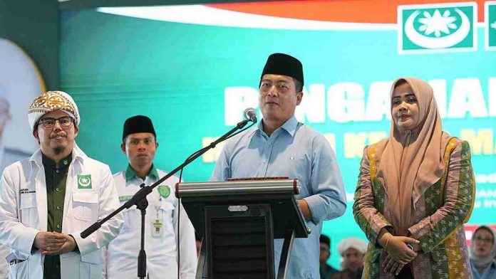 PBNW menegaskan kesolidan dukungan jamaah untuk pasangan Iqbal-Dinda di Pilgub NTB 2024. Wakil Ketua Umum PBNW, Syamsu Rijal, mengajak seluruh anggota untuk bersatu demi kemenangan.