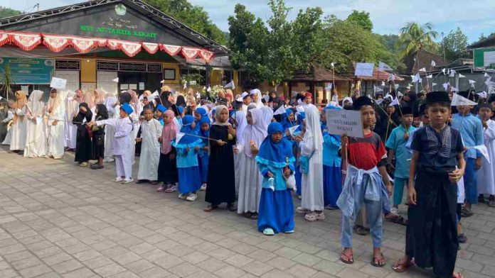 Pawai Taaruf Kampung Ramadhan Desa Kekait Lombok Barat
