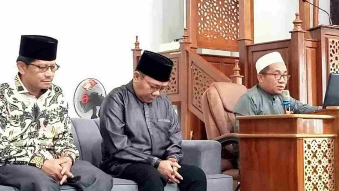 Bupati Najmul Akhyar dan jajaran ASN KLU simak tausiyah Imtaq Ramadhan 1447 H di Tanjung.