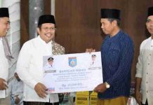 Bapak LAZ Serahkan Bantuan Puluhan Juta Saat Safari Ramadhan di Kuripan