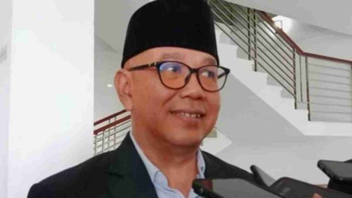 Ekonomi Lombok Timur melesat ke peringkat dua di NTB berkat geliat UMKM, pertanian, dan program Makan Bergizi Gratis. DPRD optimis tren positif ini terus meningkatkan daya beli masyarakat.