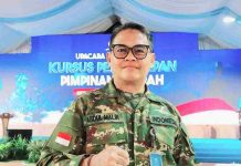 Ketua DPRD Kota Mataram Abdul Malik Ikuti Retret di Akmil Magelang Close-up Abdul Malik mengenakan seragam loreng dengan papan nama bertuliskan namanya. Latar belakang panggung acara Kursus Pemantapan Pimpinan Daerah.