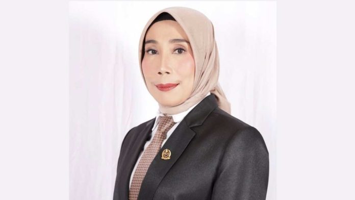 Anggota-DPRD-NTB-Lale-Yaqutunnafis-Sidak-Gas-Elpiji-Lotim