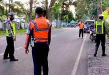 Satlantas Polres Lombok Timur Tilang Ratusan Pengendara dan Antisipasi Balap Liar di Selong