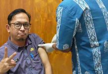 Direktur Awali Vaksinasi MR, RSUD dr. R. Soedjono Teguhkan Komitmen Pelayanan Sehat dan Aman