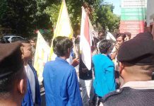 PMII Demo Kejari Lombok Timur Usut Jual Beli Titik Dapur MBG