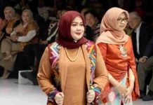 Umi Dinda Tampil Memukau di IFW 2026, Tenun NTB Makin Perkasa Siap Tembus Pasar Fesyen Global