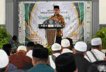 Kado Manis Maulid Nabi, Bupati Lombok Timur Janjikan Jalan Mulus dan BPJS Rp143 M